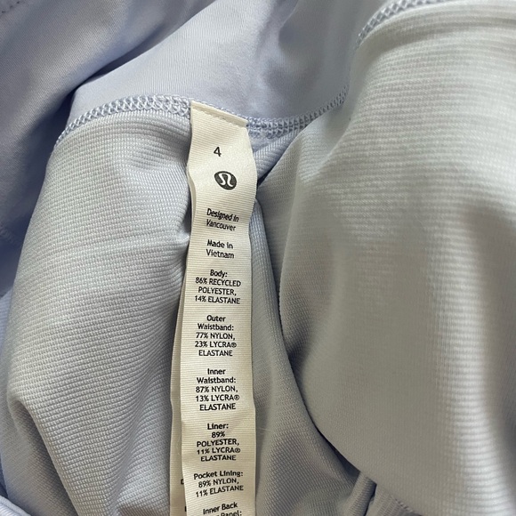 NWOT Lululemon Women’s Speed Up Short in Gravel Dust Pastel Blue - size 4 - Picture 4 of 6